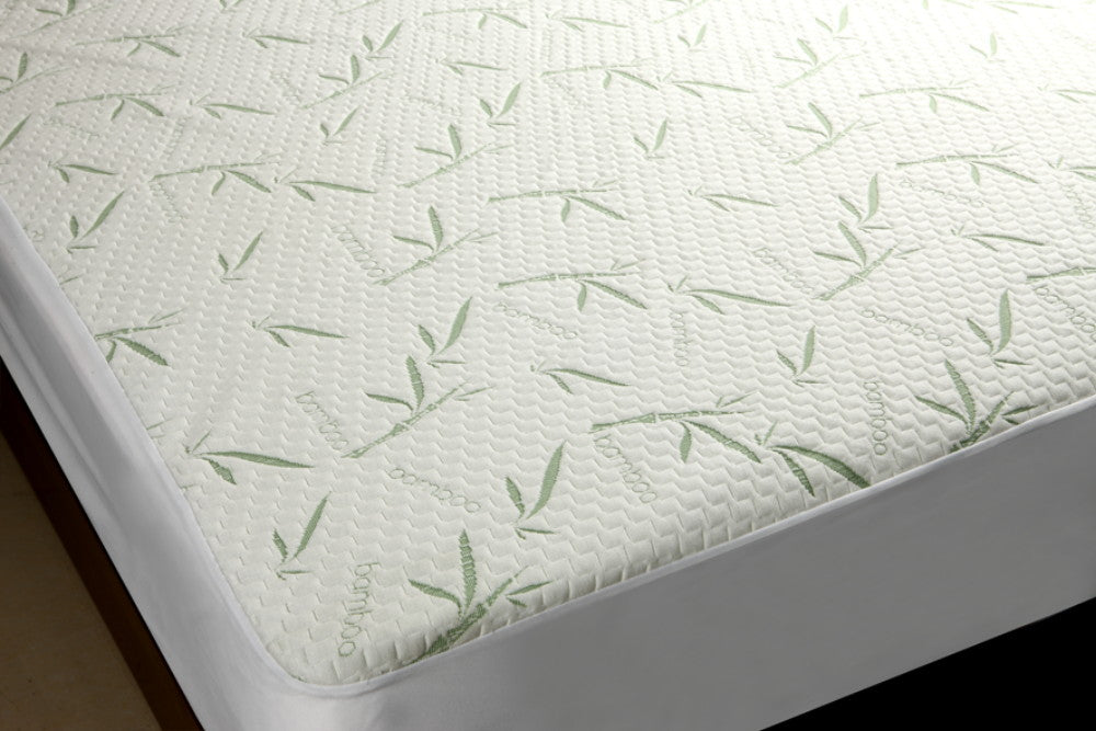 PlushDeluxe Bamboo Mattress Protector Waterproof, Hypoallergenic & Ultra  Soft Breathable Bed Mattress Cover for Comfort & Protection (Queen) :  : Home
